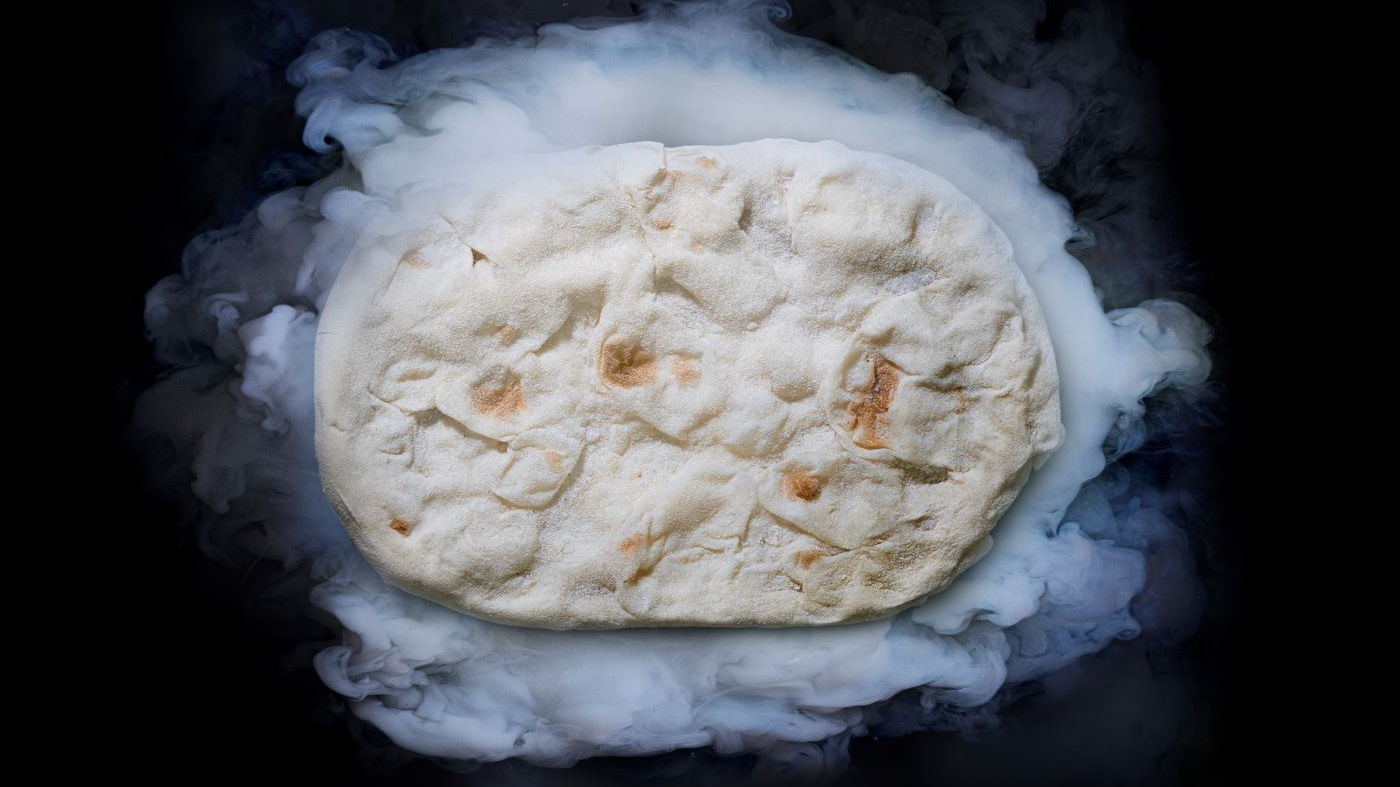 Основа за Пинса Романа, която е предварително изпечена