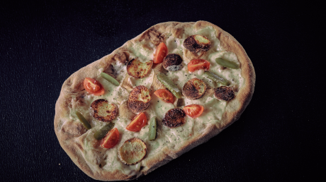 Пинса Романа със сирене Раклет