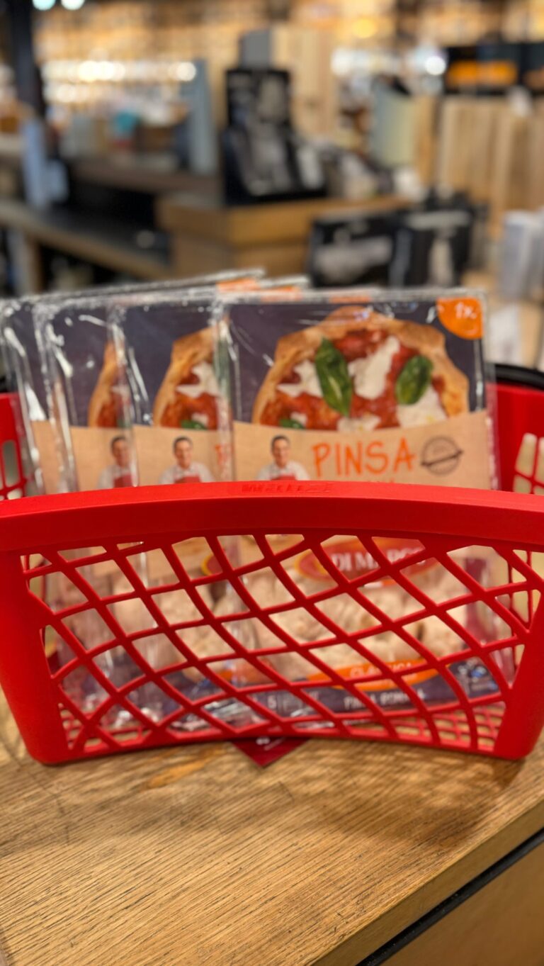 Instagram post from pinsaromanabg. This post is in position 4.